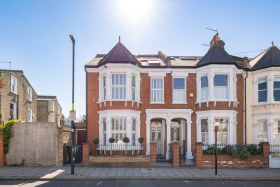 Just_Management_Houses